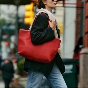 NWOT CUYANA Easy Tote Dbl Handle Limited Edition Crimson Red Leather Bag